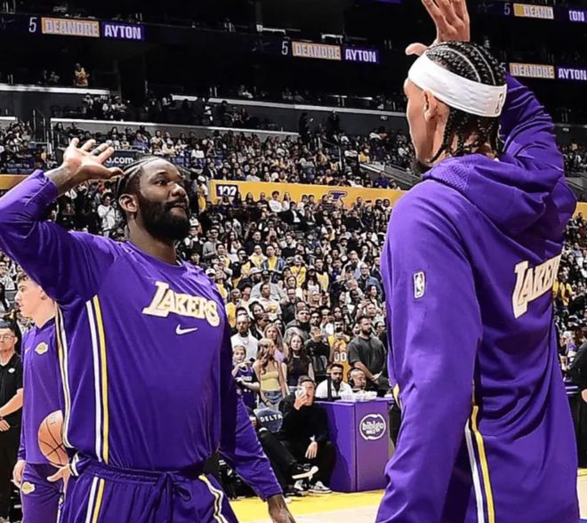 湖人碾压骑士东契奇42+12引领大胜