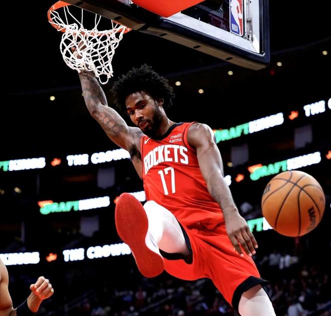 火箭0-2落后湖人杜兰特复出难救主 乌度卡遭质疑