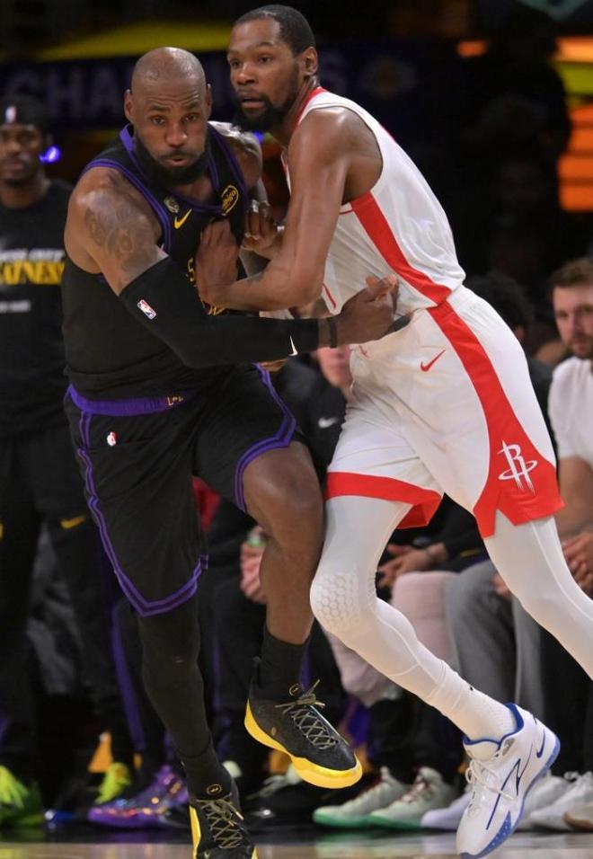 火箭0-2落后湖人杜兰特复出难救主 乌度卡遭质疑