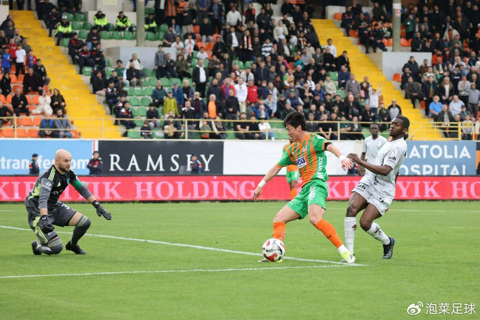 黄仁范伤情无碍世界杯 韩国战袍首秀欧洲赛场